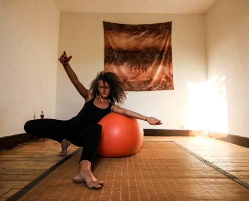 ballon, contact dos bras ouverts